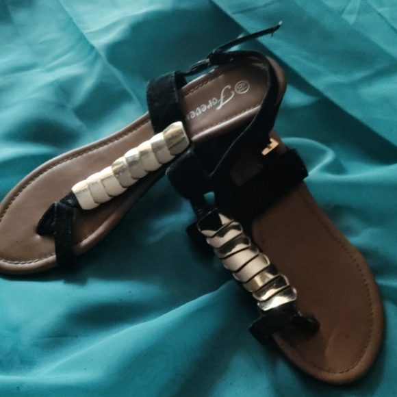 Sandals - Picture 1 of 2